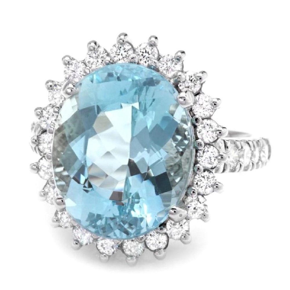 9.00 Ct Aquamarine & Diamond 14KW Gold Ring